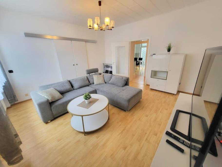 Appartement Moeblierte 3-zi Naehe Bwzk
